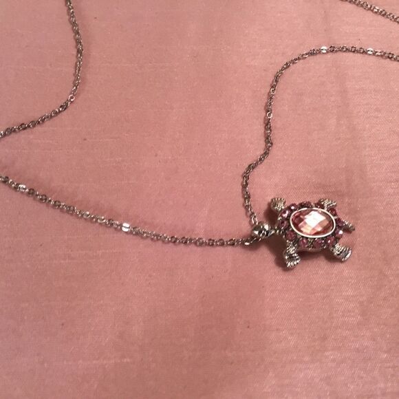 Silvertone Pink Crystal Necklace - Picture 1 of 9